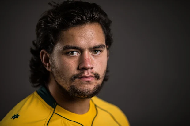 Tyrel Lomax em um acampamento de Wallabies em Canberra em 2017.