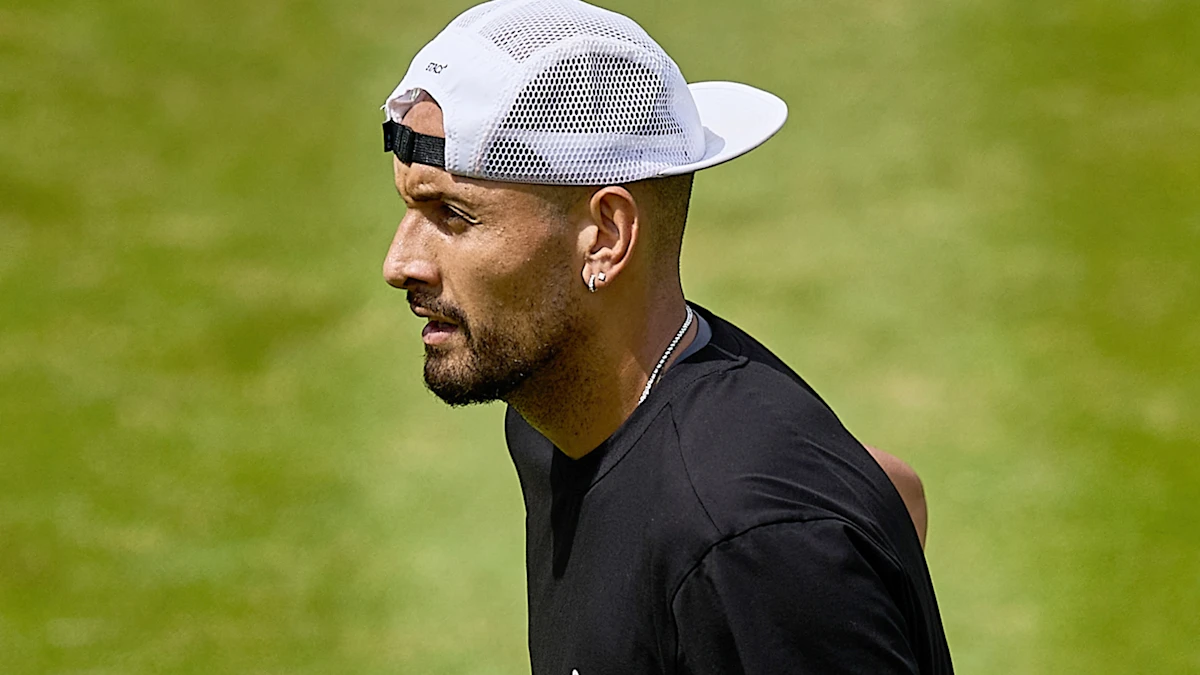 Notícias do tênis 2026: Nick Kyrgios repreende o árbitro na derrota de Stuttgart para o japonês Sho Shimabukuro nas eliminatórias