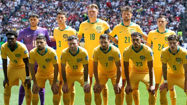 Socceroos de Tony Popovic titular do XI contra os EUA.