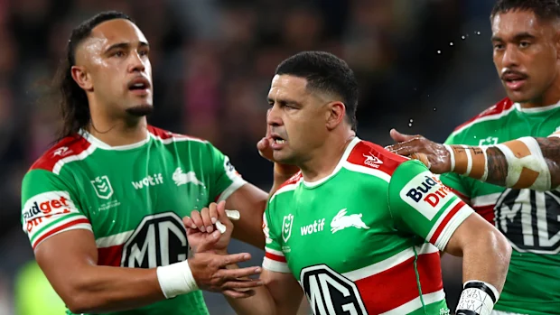 Cody Walker corre para o lado de fora depois de ser enviado para a lixeira.