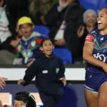 NRLW 2026: A estrela dos Warriors, Lavinia Tauhalaliku, consegue quatro tentativas na goleada sobre os Cowboys | Vídeo