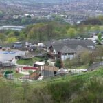 A reconstrução do local da vila de esqui de Sheffield ainda está acontecendo