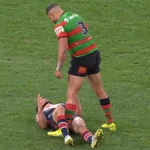 Notícias NRL 2026: Latrell Mitchell dá um grande golpe em Toby Rodwell na vitória do South Sydney Rabbitohs sobre o Sydney Roosters | Vídeo