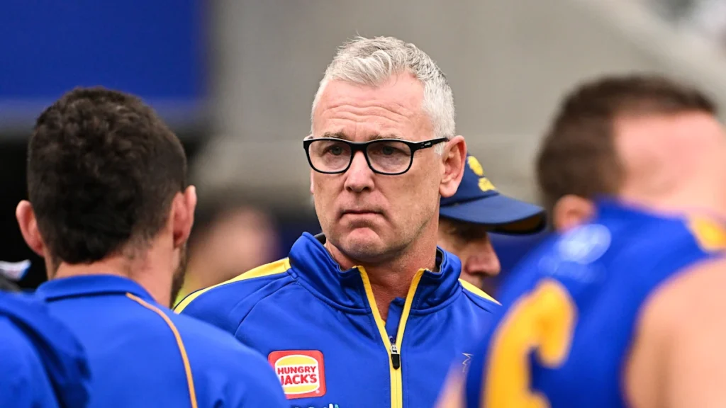 Notícias da AFL 2026: Adam Simpson desiste da corrida para treinador principal do North Melbourne Kangaroos