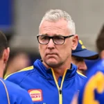 Notícias da AFL 2026: Adam Simpson desiste da corrida para treinador principal do North Melbourne Kangaroos