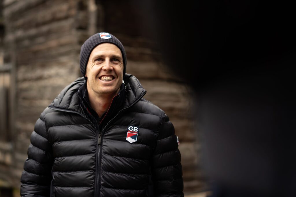 Embaixador do Ski Club Dave Ryding, ex-piloto de slalom da Copa do Mundo e das Olimpíadas