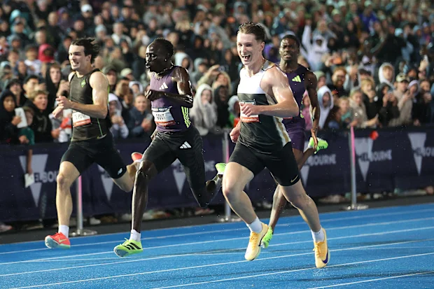 MELBOURNE, AUSTRÁLIA - 28 DE MARÇO: Lachlan Kennedy vence os 200m masculinos durante o Maurie Plant Meet 2026 no Lakeside Stadium em 28 de março de 2026 em Melbourne, Austrália. (Foto de Kelly Defina/Getty Images)